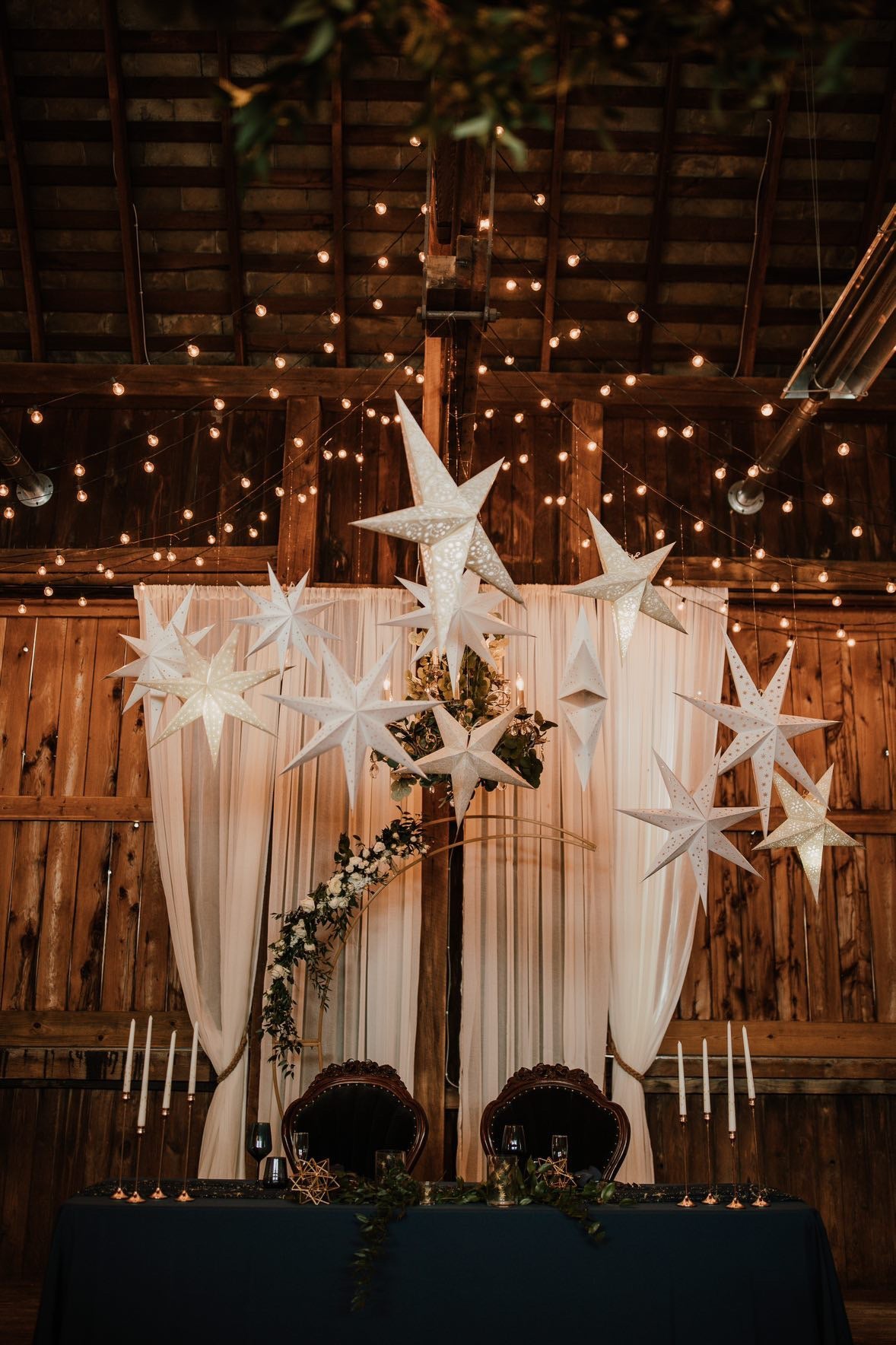 How to Style a Wedding Catwalk with Paper Starlights