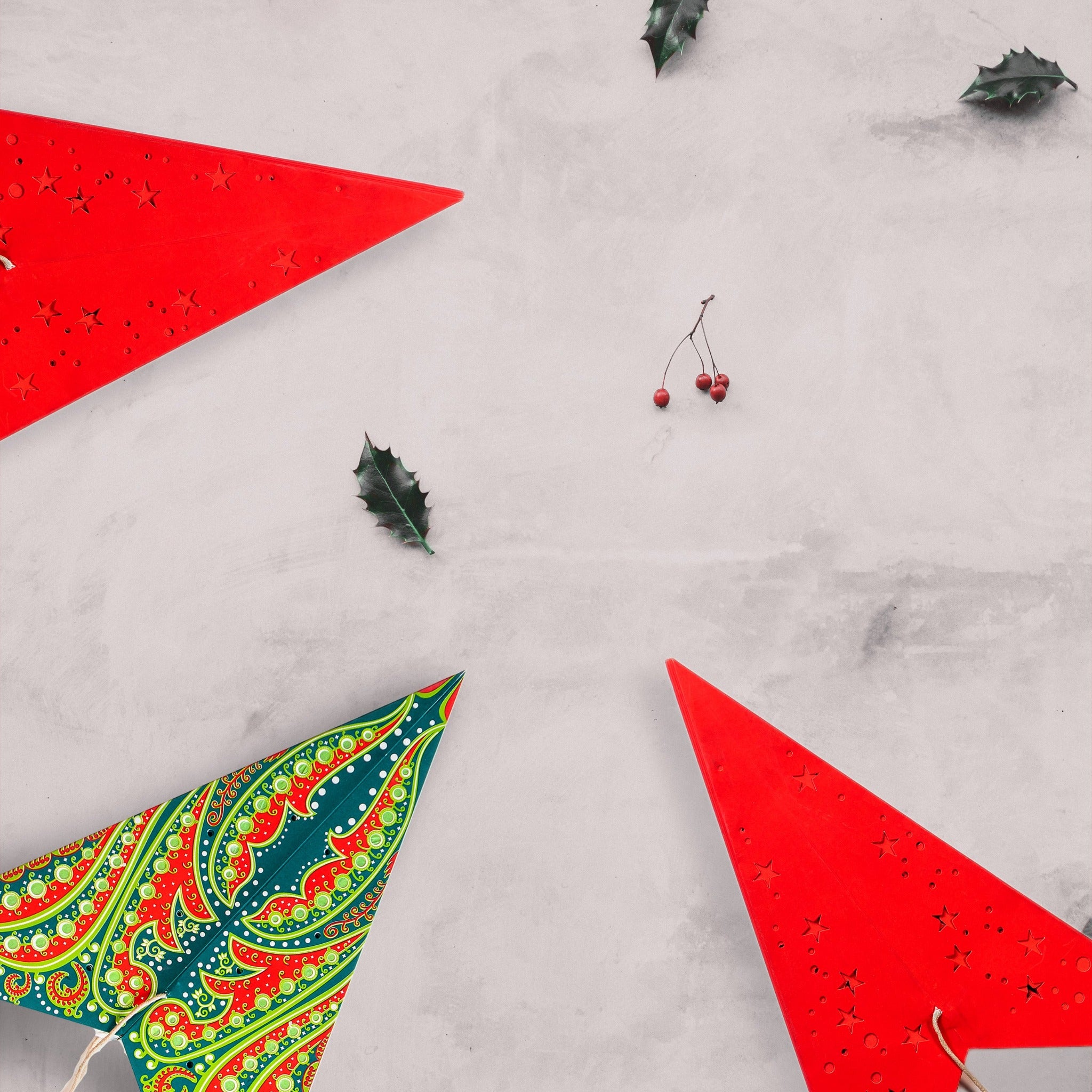 folded green and red stars