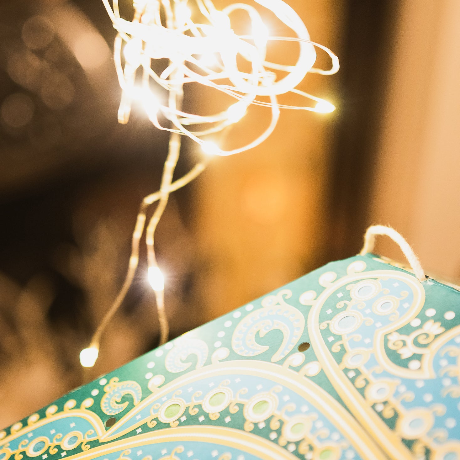 How to Use Fairy Lights in a Star Lantern