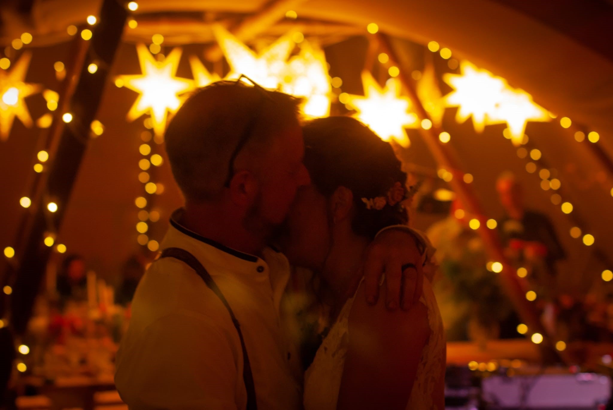 hanging paper star lanterns for wedding